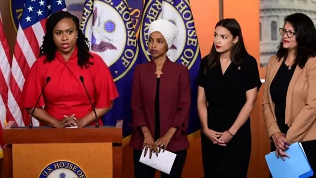 Ayanna Pressley, Ilhan Omar, Alexandria Ocasio-Cortez y Rashida Tlaib