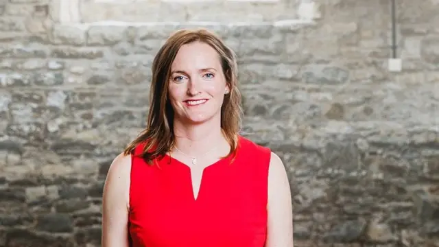 أنجيلا تيري