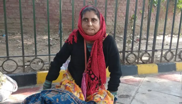 गरीब महिला