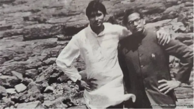 अमिताभ बच्चन आपले वडील हरिवंशराय बच्चन यांच्यासोबत