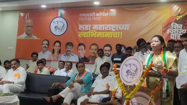 राष्ट्रवादी काँग्रेस शरद पवार गटात प्रवेश केल्यानंतर बोलताना भाग्यश्री आत्राम.