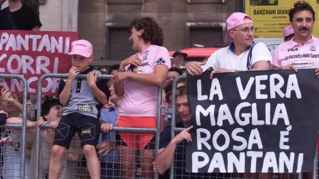 تجمع هواداران در جیرو دیتالیا ۱۹۹۹ در اعتراض به اخراج پانتانی