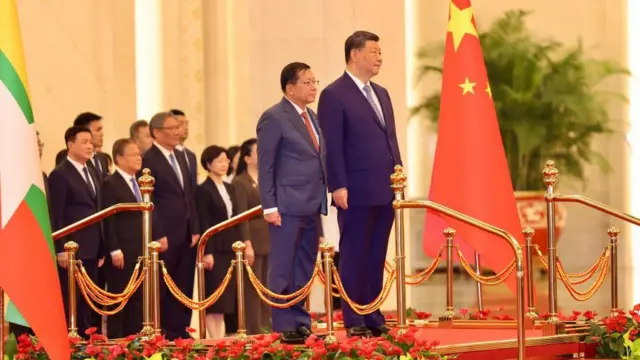 ဦးမင်းအောင်လှိုင်နဲ့ တရုတ်သမ္မတရှီကျင့်ဖျင်