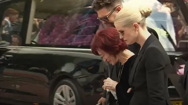 Шэрон, Келли и Джек Осборны