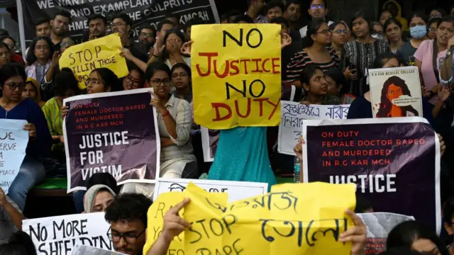 চিকিৎসকরা কর্মবিরতিতে নেমেছেন বহু হাসপাতালেই