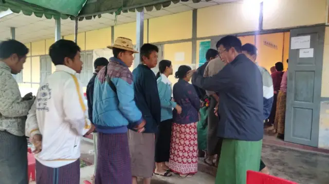 ဇန်နဝါရီ ၁၁ ရက်မှာတွေ့ရတဲ့ ပဲခူးတိုင်း၊​ ထန်းတပင်မြို့က မဲရုံအခြေအနေ 