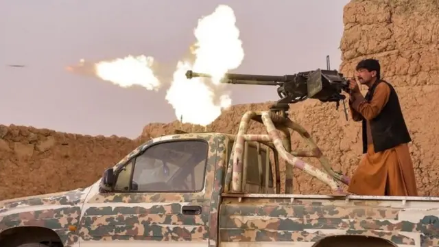 अफगाणिस्तानातील लश्कर गाहमध्ये भीषण युद्ध