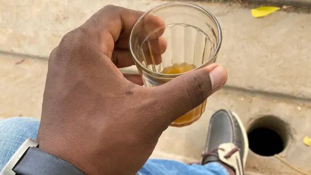 onye ji iko mmanya n'aka