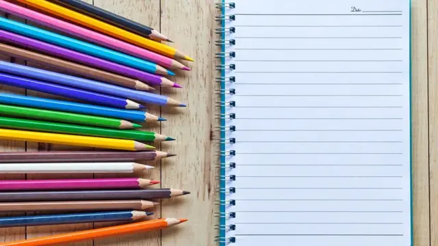 Возвращение "техногиков" к традиционным методам привело к буму продаж канцелярских товаров