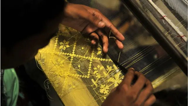 জামদানি শাড়ি