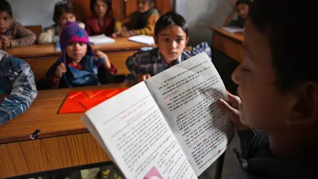 અભ્યાસક્રમમાંથી પાઠ ખતમ