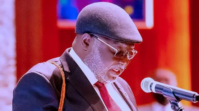 Aworan adele adajọ agba tuntun 