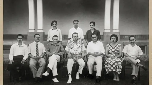1960 میں پشاور میں امریکی قونصل خانے کے عملے کے ارکان