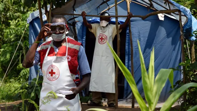 Medical staff on di Ugandan border