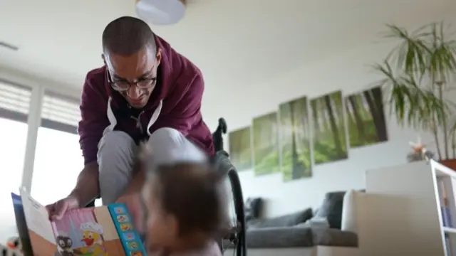 தன் மகளுடன் டேவிட்