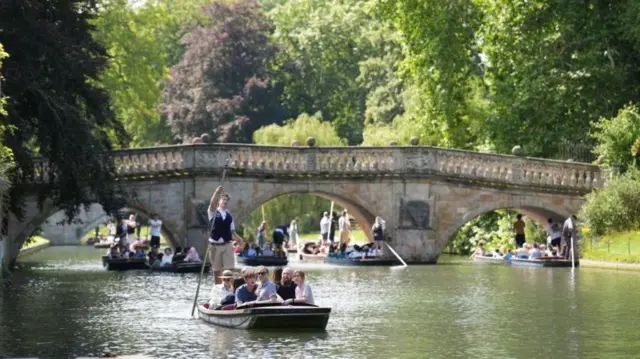 ትዕዛዙን የሚተላለፍ ማንኛውም ሰው ህጋዊ እርምጃ ሊወሰድበት እና ፍርድ ቤቱን ውሳኔ ባለማክበር ሊጠየቅ ይችላል
