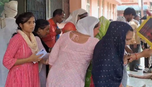 हाथरस अपघात