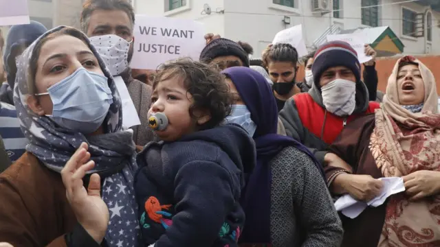 স্বামীর মরদেহ ফেরত চাইছেন মুদাসসির গিলের স্ত্রী