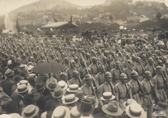 Militares ocupam o Rio na Revolução1930