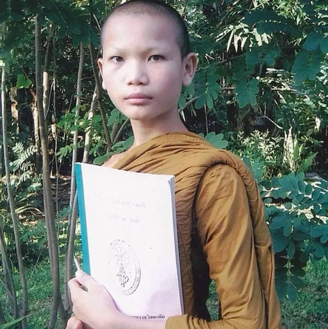 อดีตเณรสู่ความเป็นนางแบบ