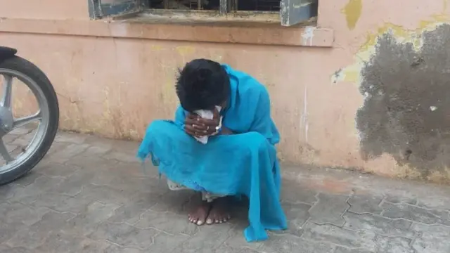 கம்பத்தில் கட்டிவைத்து, அடிக்கப்பட்ட பெண் - தற்போதைய நிலை என்ன?