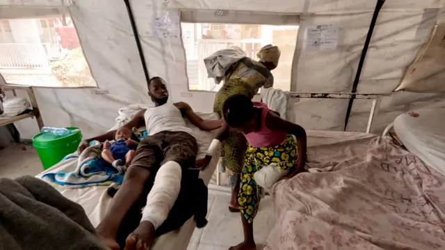 Marasa lafiya a tantin masu gudun hijra.