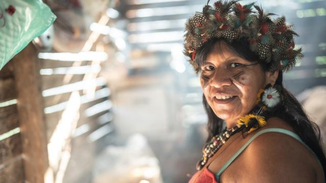 Estudo Comparativo de três línguas Tupis: Tupi, Guarani e Karitiana