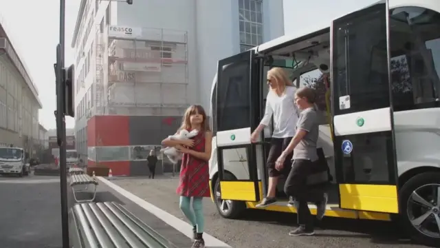 డ్రైవర్ రహిత బస్సు