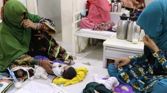 Wasu mata a Afghanistan 