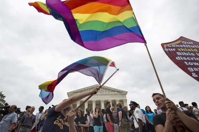 Активисты у Верховного суда