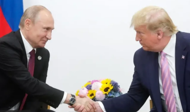 Apertoslot zeromãos entre Donald Trump e Vladimir Putin 