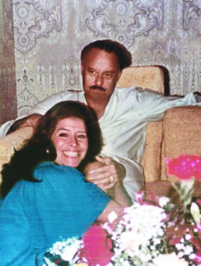 Anastasio Somoza con Dinorah Sampson tras el infarto.