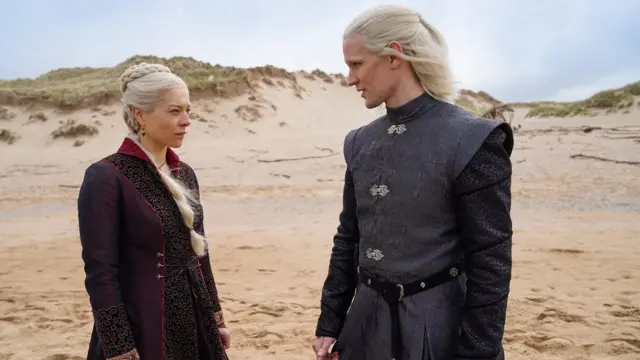 Emma D'Arcy interpreta Rhaenyra Targaryen, junto com Matt Smith como Daemon Targaryen