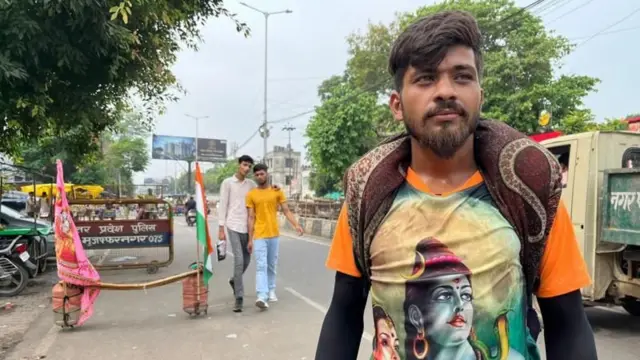 कावड यात्रेत सहभागी झालेला हिमांशू