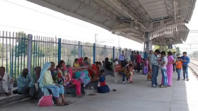 உறங்கிய ரயில்வே ஊழியர், ஸ்தம்பித்து நின்ற ரயில்கள்: அச்சம் பரவிய நிமிடங்கள்