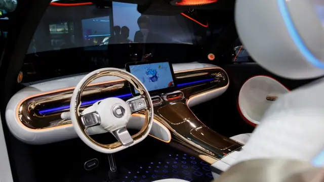 اسمارت می‌گوید ۷۵ درصد از امکانات مختلف ماشین را می‌توان از طریق اینترنت به روز کرد