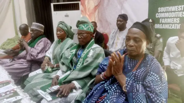 Awọn agba Yoruba nibi apero naa