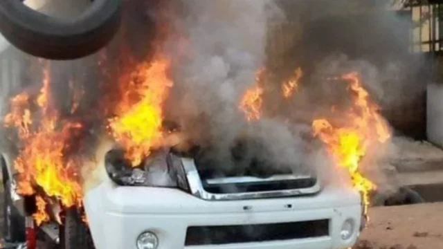 Ụgbọala na-agba ọkụ