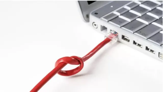 কেবল ব্যবহার করায় ব্রডব্যান্ড ইন্টারনেটের গতি বেশি।