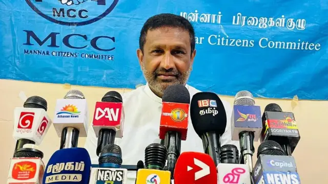 මන්නාරම සිවිල් සංවිධාන එකමුතුවේ සභාපති අරුතන්දෙයි මාර්කස් දේවගැතිවරයා