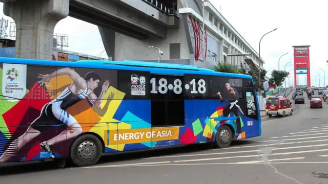 Xe bus