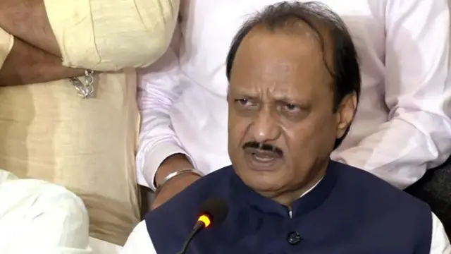 अजित पवार 