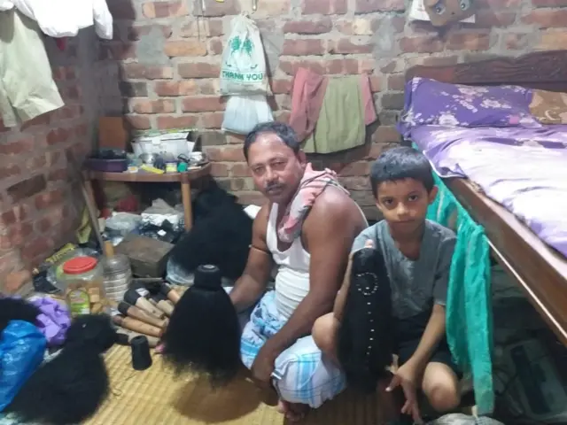 তিন প্রজন্ম ধরে এই পেশার সঙ্গে যুক্ত মেজাফ্ফর শেখের পরিবার।