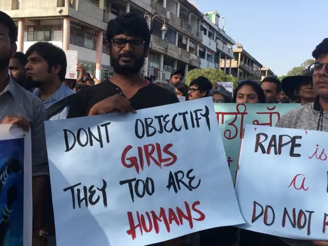 ਕਠੂਆ ਅਤੇ ਉਨਾਓ ਬਲਾਤਕਾਰ ਮਾਮਲੇ ਦੇ ਵਿਰੋਧ ਵਿੱਚ ਰੋਸ ਪ੍ਰਦਰਸ਼ਨ