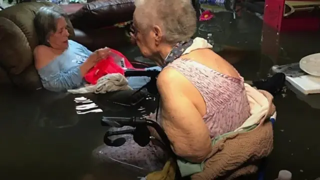 මෙම වැඩිහිටි නිවාසයත් ජල ගැල්මට ගොදුරු විය.