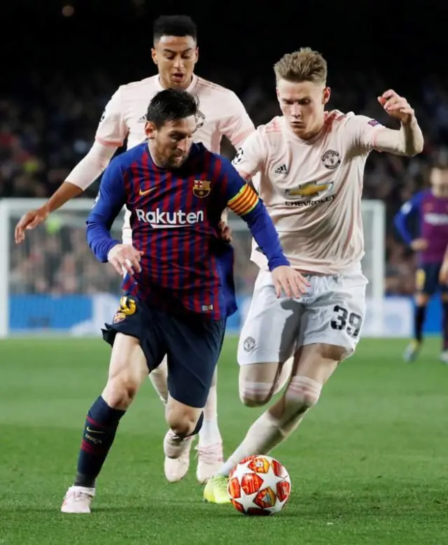 Messi na wachezaji wa Manchester United