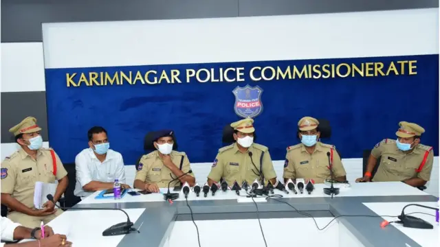 కరీంనగర్ పోలీసులు