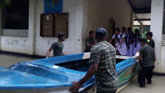කිලිනොච්චි ප්‍රදේශයේ සාමන්‍ය පෙළ විභාගයට පෙනීසිටින සිසුන්ට යුද හමුදාවෙන් සහය