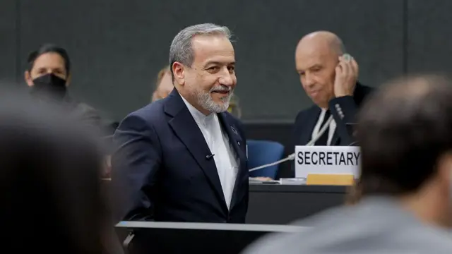 জেনেভায় যুক্তরাষ্ট্রের সাথে আলোচনার সাইডলাইনে জাতিসংঘের এক অনুষ্ঠানে ইরানের পররাষ্ট্রমন্ত্রী আব্বাস আরাঘচি 