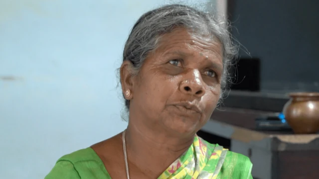 ஹைதராபாத்: இறுதி ஊர்வலத்திற்கு பறை வாசிக்காத தலித் குடும்பத்தை ஒதுக்கி வைத்த கிராமம் : உண்மையில் நடந்தது என்ன?
